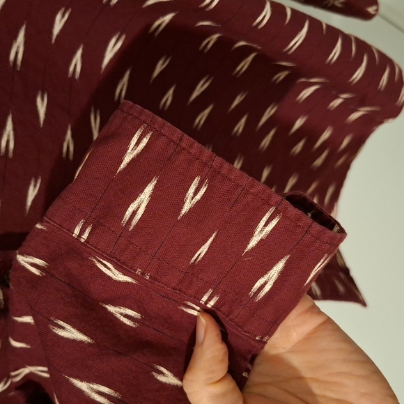 American Eagle Burgundy & Tan Southwestern Style Classic Fit Shirt (Size M) - Picture 7 of 9